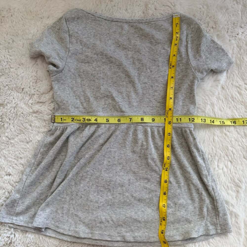 abercrombie kids Grey Ribbed Button-Up Scoop Neck Empire Waist Top Size 11/12 - Picture 5 of 5